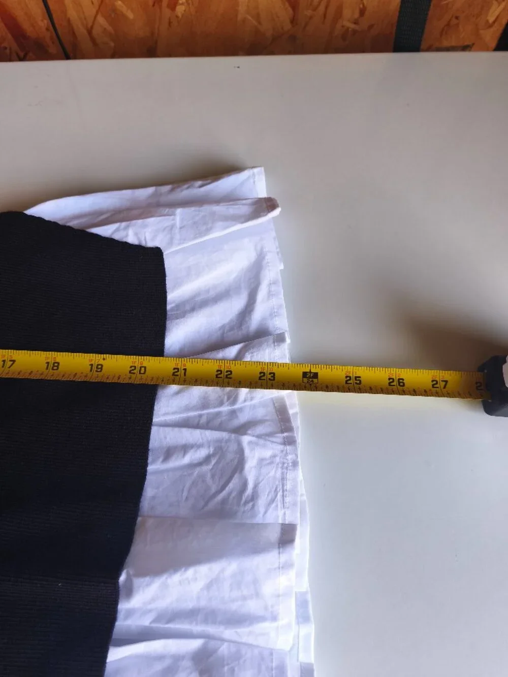 Anthropologie Puff Sleeve Shirttail Sweater Vest Top sz M Black White Preppy